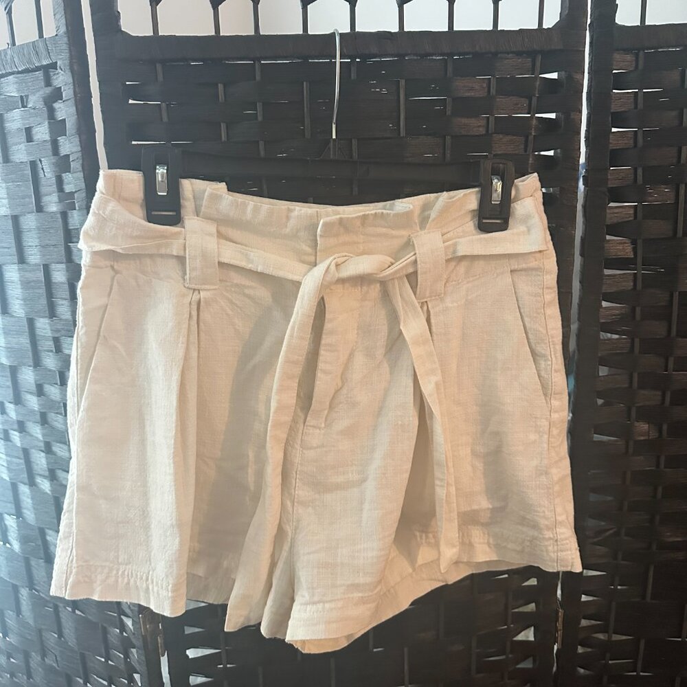 Free people Cream linen shorts